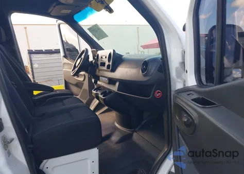 2020 Mercedes-Benz Sprinter 2500 Standard Roof V6 z USA, uszkodzony, nr VIN W1Y4EBHY7LP240775